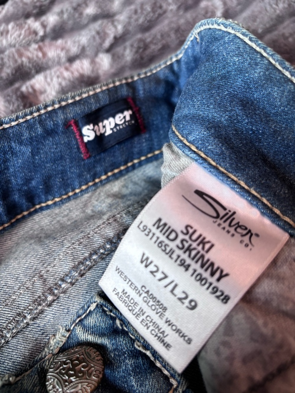 Silver Jeans Distressed Skinny Mid Rise Raw Hem Y2K Denim Size 27w - Picture 9 of 9